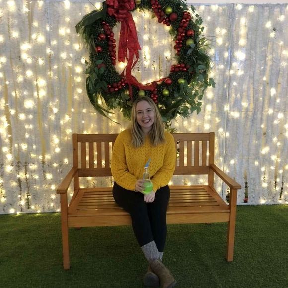 Meet your Posher, Elyse - Picture 1 of 1